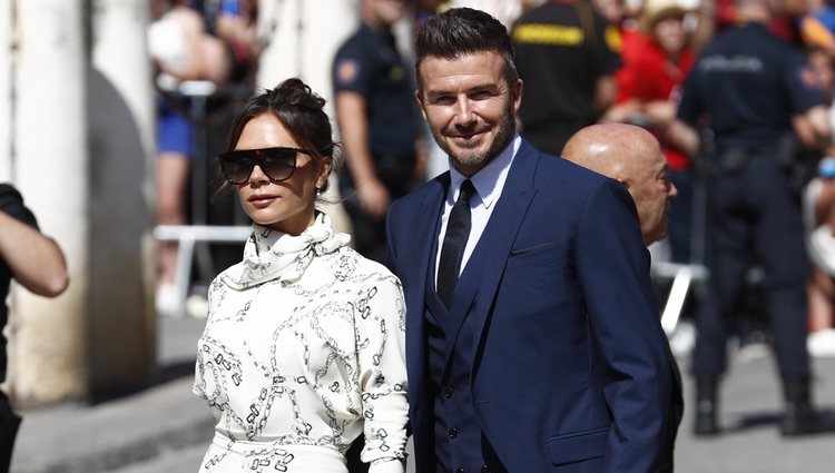 Victoria Beckham y David Beckham a su llegada a la boda de Pilar Rubio y Sergio Ramos