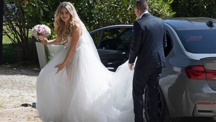 Jennifer Rueda llegando a su boda con Iago Aspas