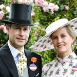 El Principe Eduardo y la Condesa de Wessex en Ascot 2019