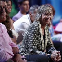 Marta Roca muy emocionada mientras habla con Chelo García Cortés desde el plató de 'Supervivientes 2019'