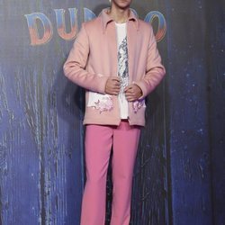 Dave Zulueta posando en la premiere de 'Dumbo'