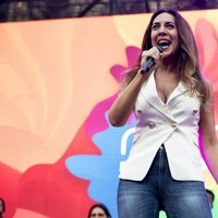 Mónica Naranjo dando el pregón del Orgullo 2019