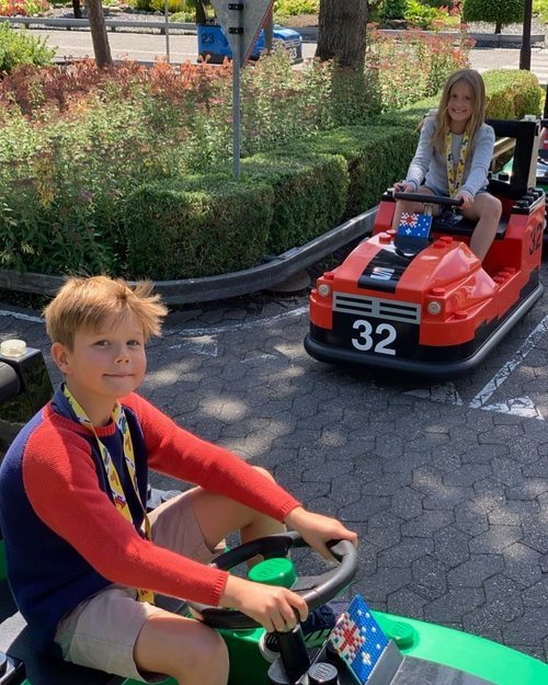 Los Príncipes Vicente y Josefina de Dinamarca en Legoland