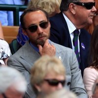 James Middleton y Pippa Middleton disfrutando de un partido de tenis en Wimbledon 2019