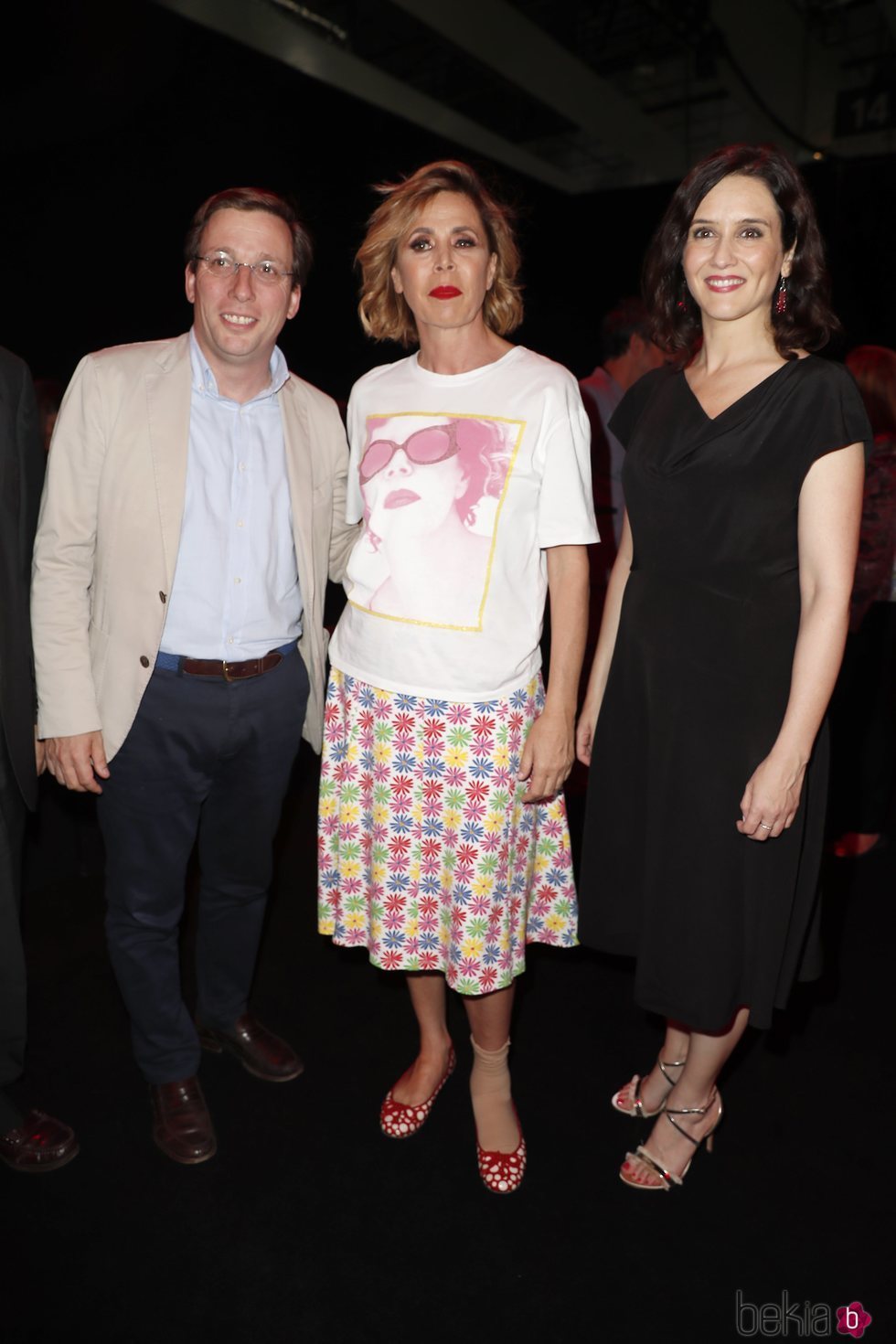 Ágatha Ruiz de la Prada con José Luis Martínez-Almeida e Isabel Ayuso en la MBFWMadrid 2019
