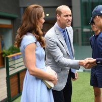 Los Duques de Cambridge saludando a los voluntarios de Wimbledon