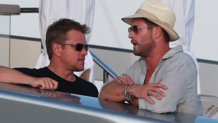 Matt Damon y Chris Hemsworth de fiesta en Ibiza