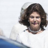 La Reina Silvia de Suecia en el funeral de una amiga