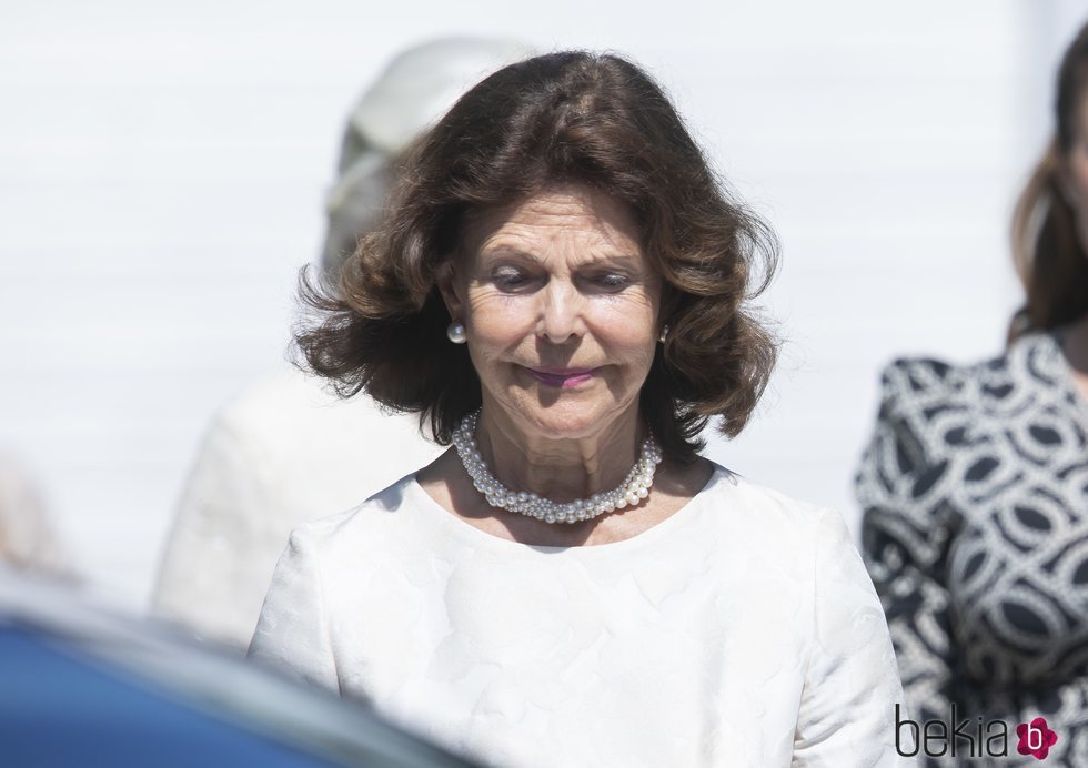 La Reina Silvia de Suecia en el funeral de una amiga