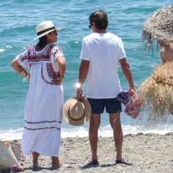 José María Aznar y Ana Botella en la playa de Marbella