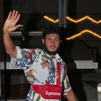 Omar Montes a su llegada a la fiesta de despedida de 'Supervivientes 2019'
