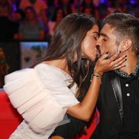 Violeta Mangriñán y Fabio Colloricchio se besan en el debate final de 'Supervivientes 2019'