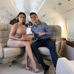 Cristiano Ronaldo con Georgina Rodríguez en su jet privado
