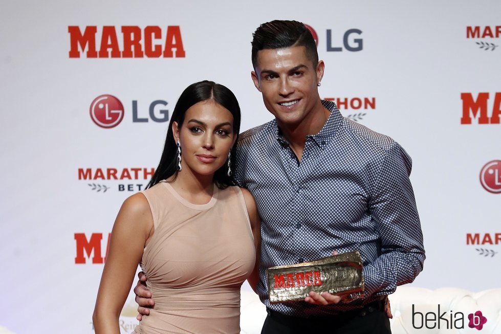 Georgina Rodríguez y Cristiano Ronaldo en la entrega de los Premios Leyanda de Marca