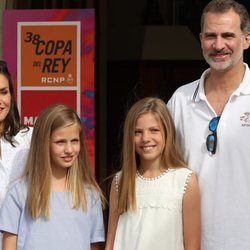 Los Reyes Felipe y Letizia, la Princesa Leonor y la Infanta Sofía en su primera aparición en sus vacaciones de verano 2019