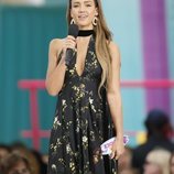 Jessica Alba presentando los Teen Choice Awards 2019