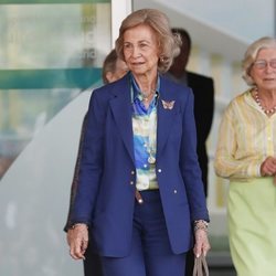 La Reina Sofía acude a visitar al Rey Juan Carlos acompañada de su hermana y su prima Tatiana