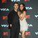 Kevin Jonas y su esposa Danielle Jonas en los MTV VMAs 2019
