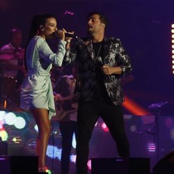 Ana Guerra y David Bustamante en el concierto Vive Dial 2019
