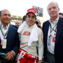Emilio Botín, Fernando Alonso y el Rey Juan Carlos en la Fórmula 1