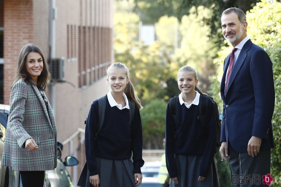 La Princesa Leonor y la Infanta Sofía con los Reyes Felipe y Letizia en la vuelta al cole 2019/2020