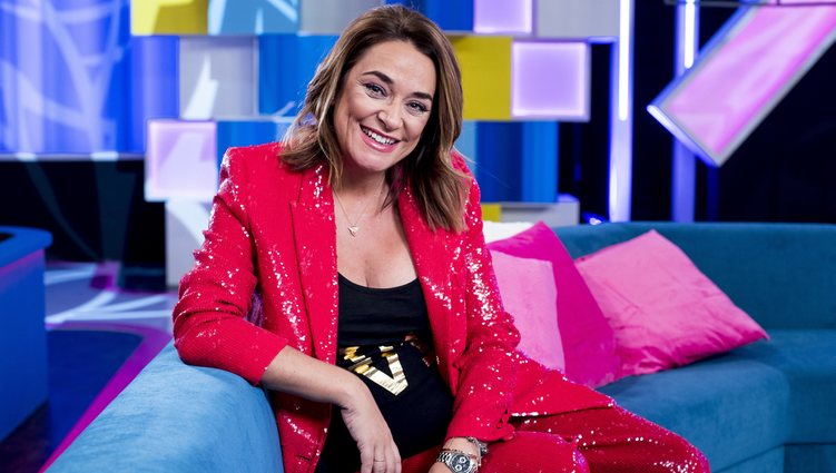 Toñi Moreno como presentadora de 'Aquellos maravillosos años'