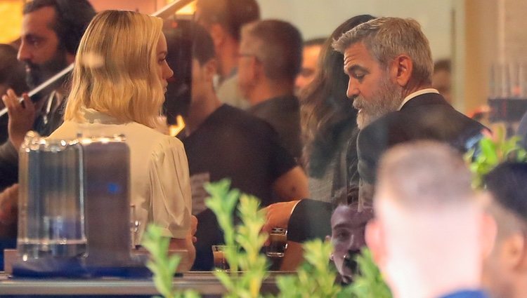George Clooney y Brie Larson rodando un anuncio en Madrid