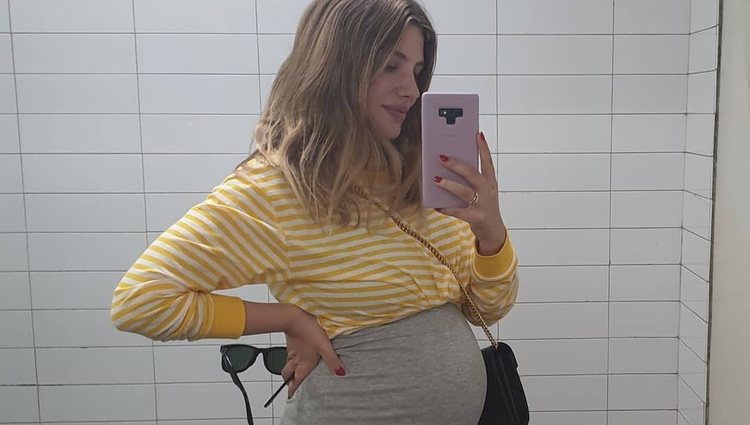Miriam Giovanelli presumiendo de embarazo