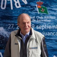 El Rey Juan Carlos durante su reaparición en Sanxenxo tras su intervención de corazón