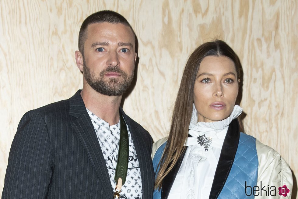 Justin Timberlake and Jessica Biel at Paris Fashion Week [PHOTOS]