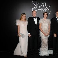 Camille Gottlieb, Alberto de Mónaco, Carolina de Mónaco, Louis Ducruet y Marie Chevallier en Secret Games
