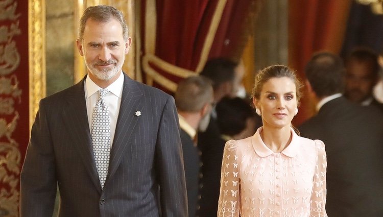 Los Reyes Felipe y Letizia en la recepción del Día de la Hispanidad 2019