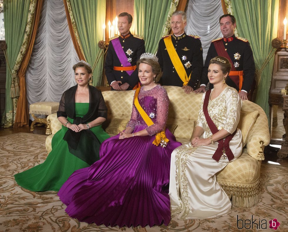 Los Grandes Duques de Luxemburgo, Guillermo y Stéphanie de Luxemburgo con Felipe y Matilde de Bélgica