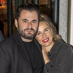 Carola Baleztena y Emiliano Suárez en la inauguración de un restaurante en Madrid