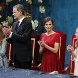 Los Reyes Felipe y Letizia, la Princesa Leonor y la Infanta Sofía durante la ceremonia de los Premios Princesa de Asturias 2019
