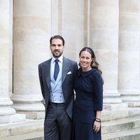 Felipe de Grecia y Nina Flohr en la boda de Christophe Napoleón y la Condesa Olympia de Austria