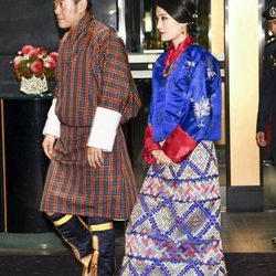 Los Reyes de Bhutan en el banquete organizado por la entronización de Naruhito de Japón
