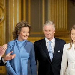 Isabel de Bélgica en la celebración de su 18 cumpleaños con los Reyes de Bélgica y Amadeo de Bélgica y Austria