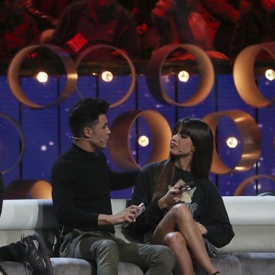 Sofía Suescun y Kiko Jiménez hablando en el octavo debate de 'GH VIP 7'