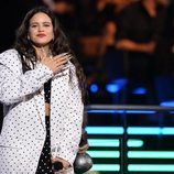 Rosalía emocionada tras recibir un premio MTV EMA 2019