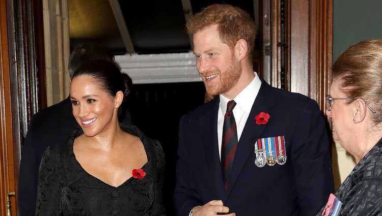 El Príncipe Harry y Meghan Markle llegando al concierto por el Día del Recuerdo 2019