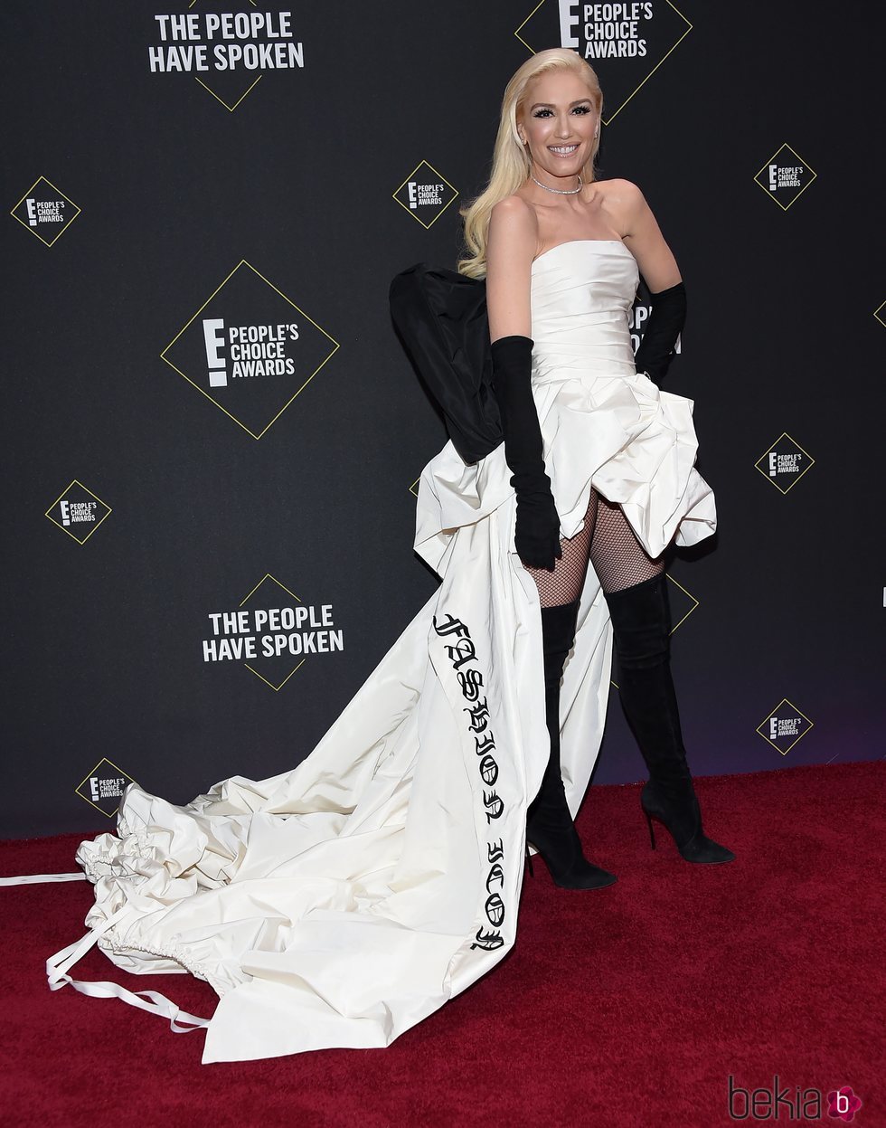 Gwen Stefani en la alfombra roja de los People's Choice Awards 2019
