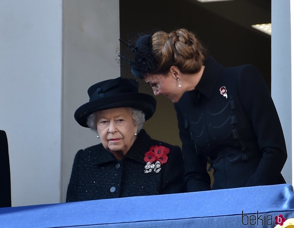 La Reina Isabel y Kate Middleton en el Día del Recuerdo 2019