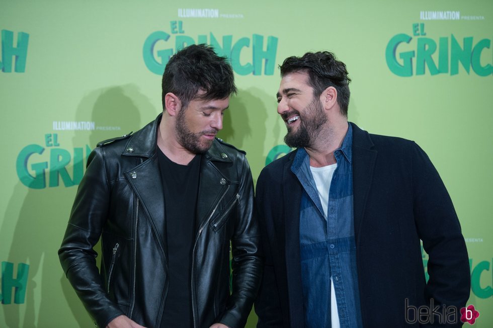 Pablo López y Antonio Orozco en la presentación de la película 'El Grinch'