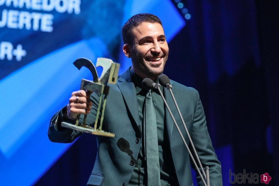 Miguel Ángel Silvestre recogiendo su premio Ondas 2019