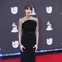 Paz Vega en la alfombra roja de los premios Grammy Latino 2019