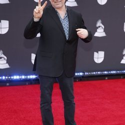 Andrés Calamaro en la alfombra roja de los premios Grammy Latino 2019
