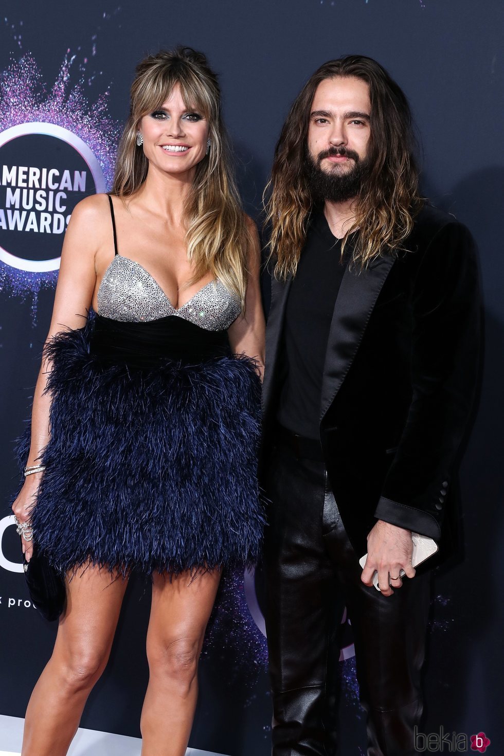 Heidi Klum y Tom Kaulitz en la alfombra roja de los premios AMAs 2019