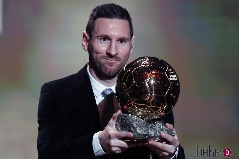Leo Messi con su sexto Balón de Oro