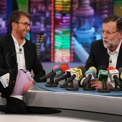 Mariano Rajoy charlando con Pablo Motos en 'El Hormiguero'